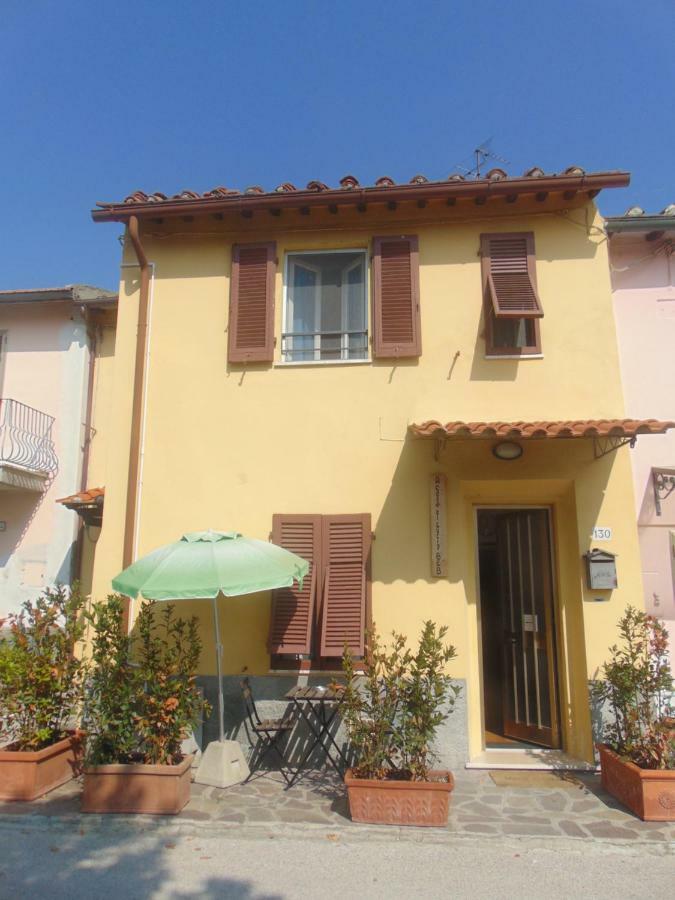 A Casa Di Lucia Bed & Breakfast Pisa Bagian luar foto